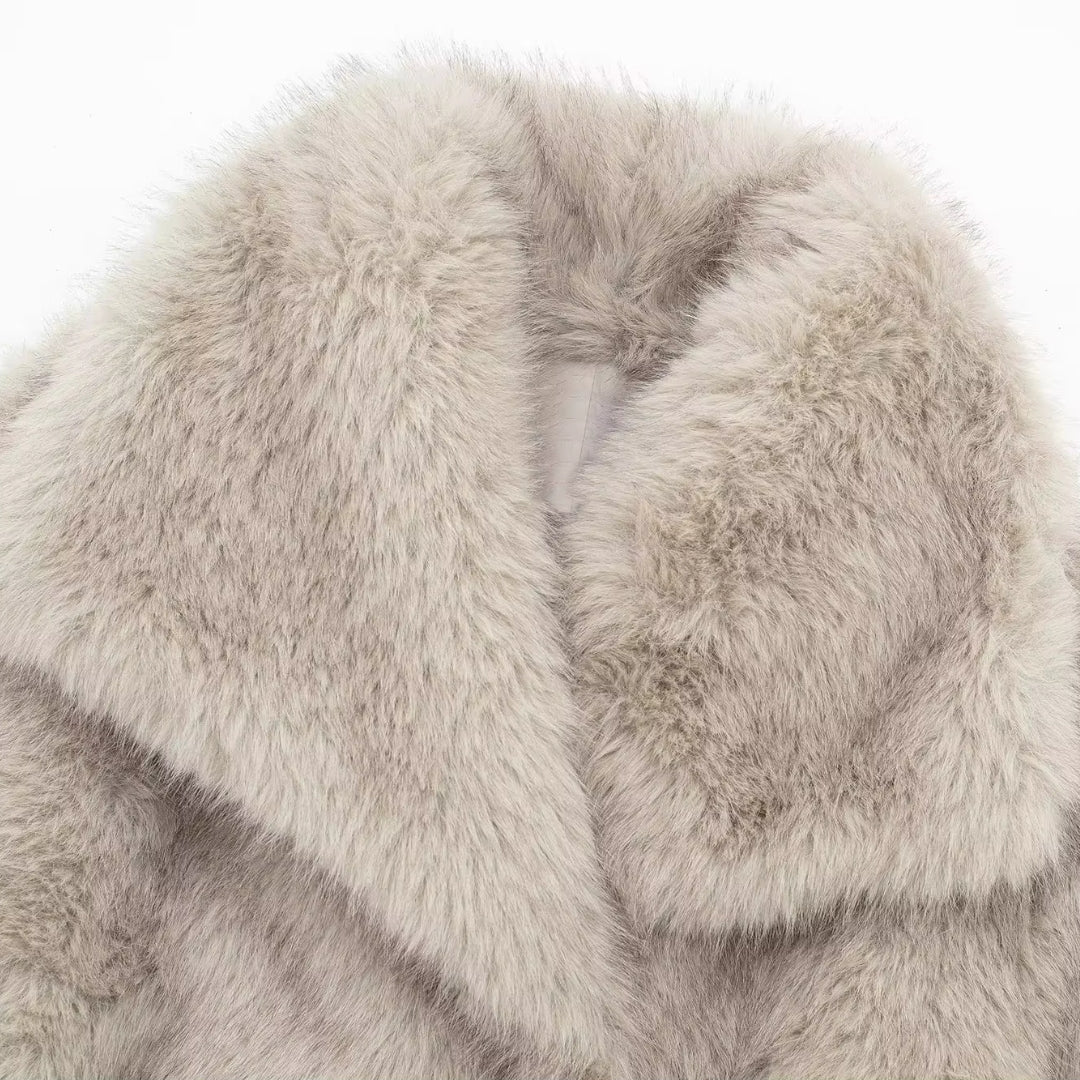 Rose™ | Lyxig Faux Fur Kappa